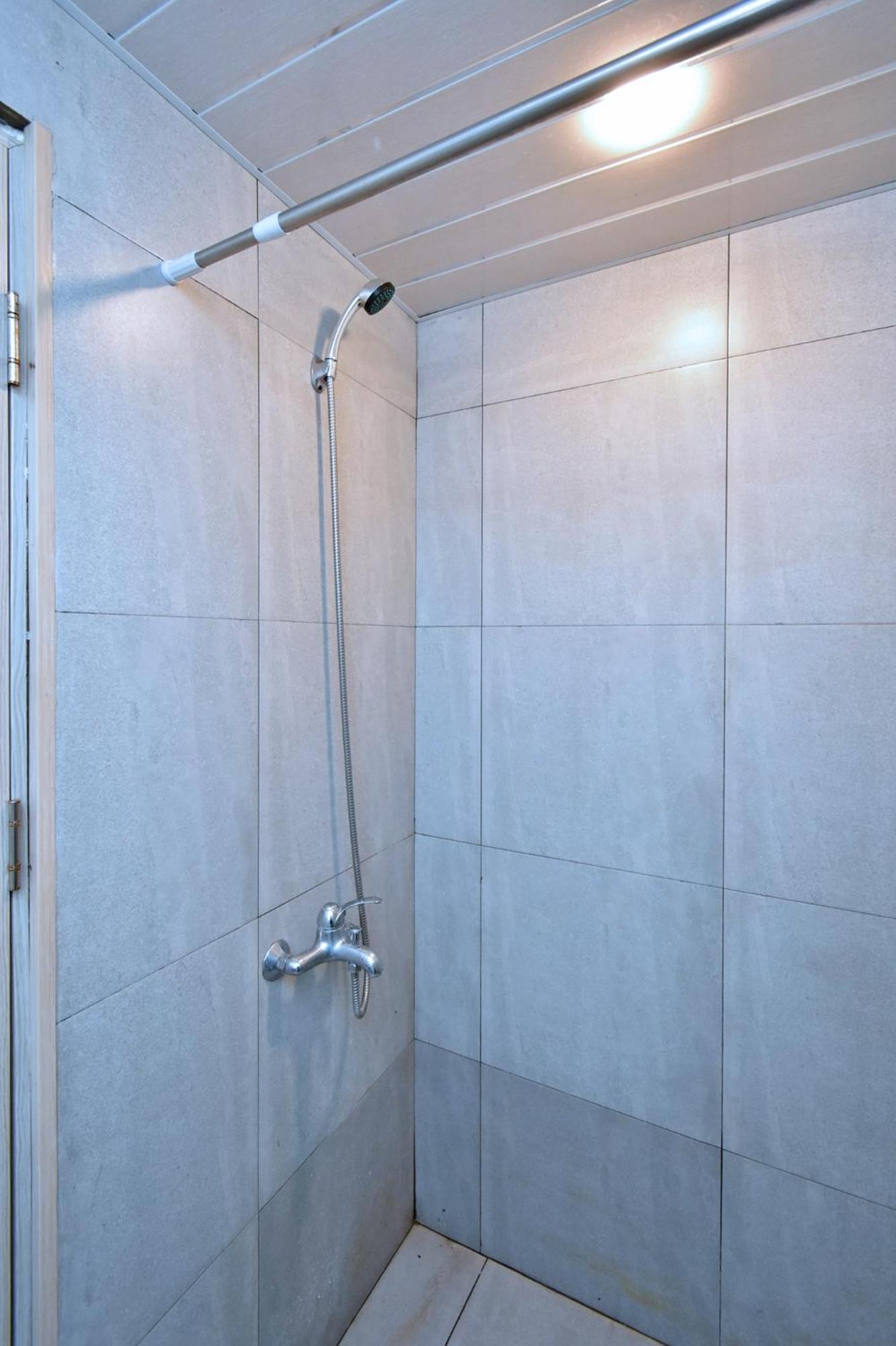 Aaaa Hotel Jereván Kültér fotó