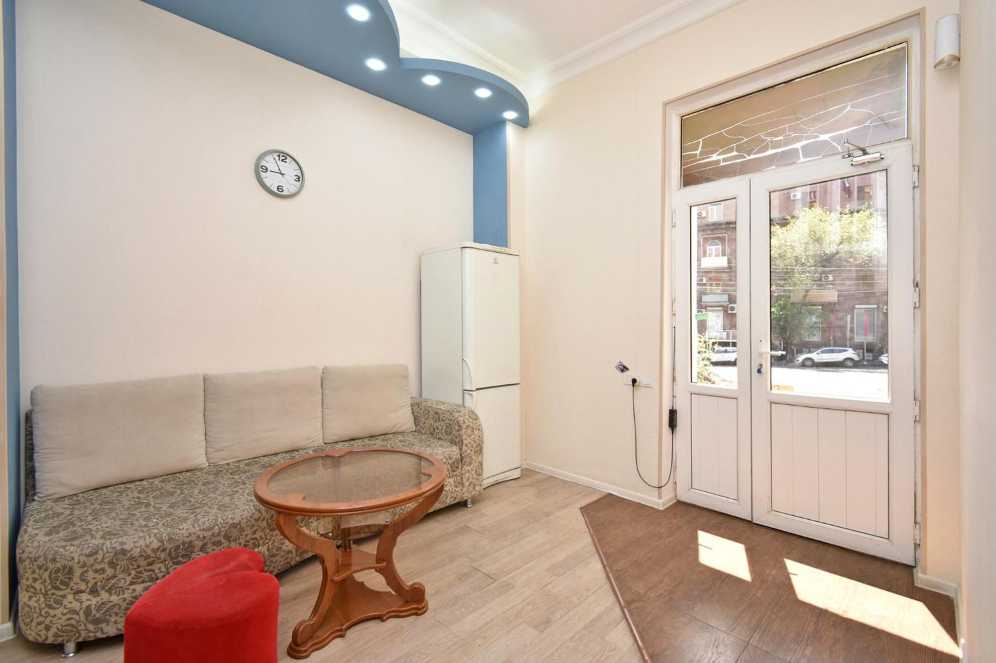Aaaa Hotel Jereván Kültér fotó