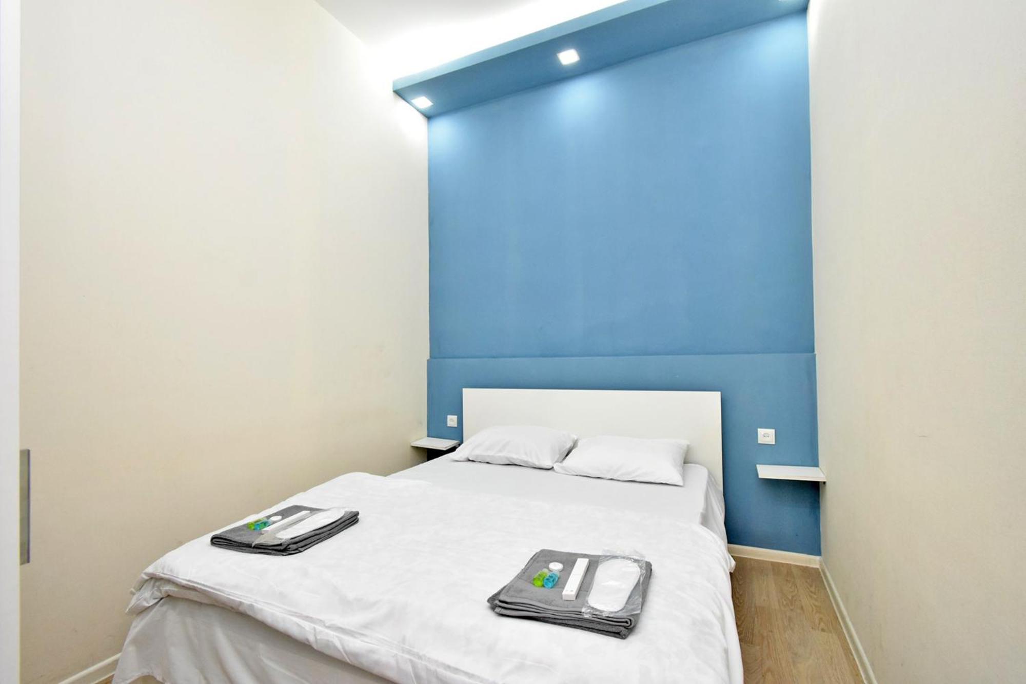 Aaaa Hotel Jereván Kültér fotó